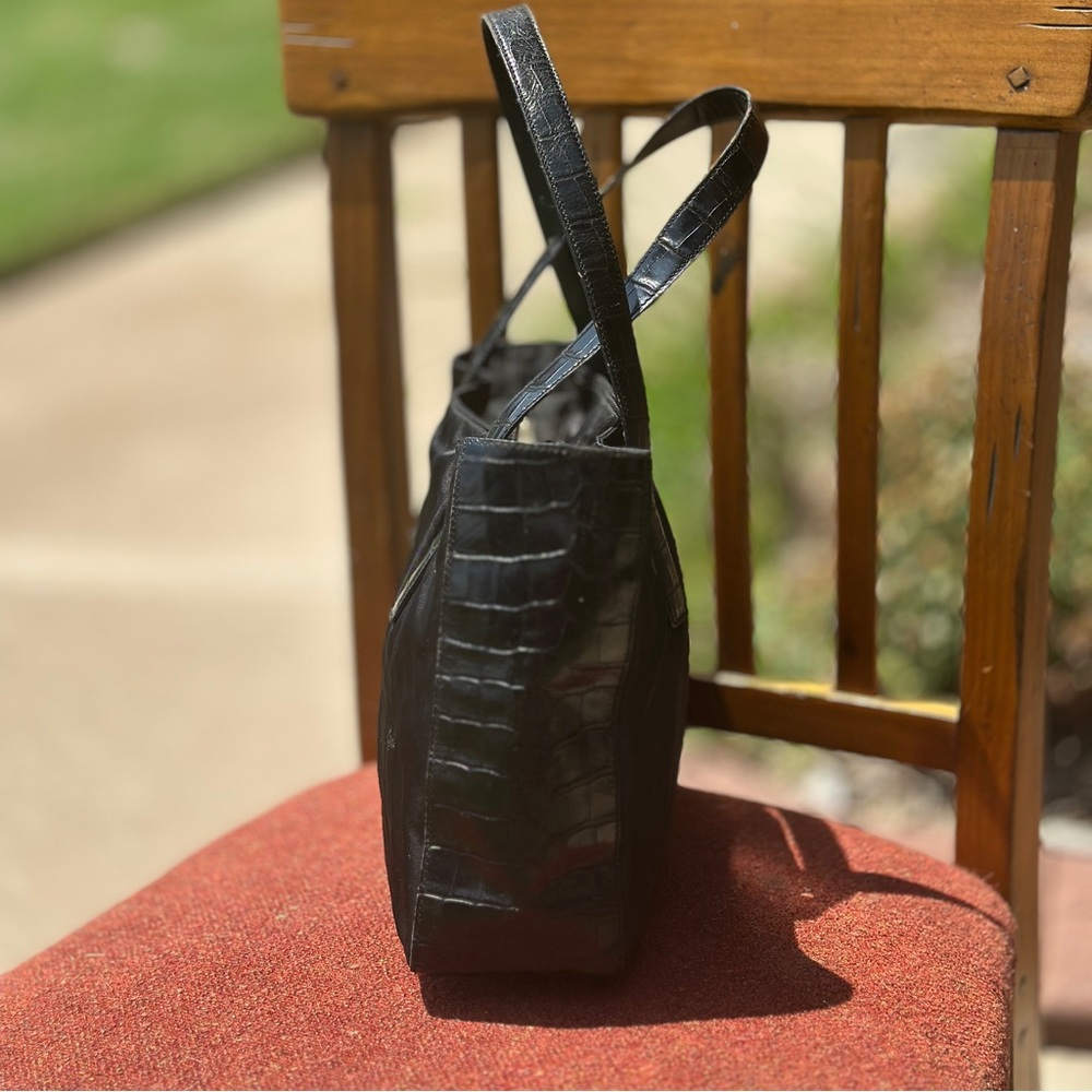 AUTHENTIC Prada bag. Black. - Picture 2 of 16